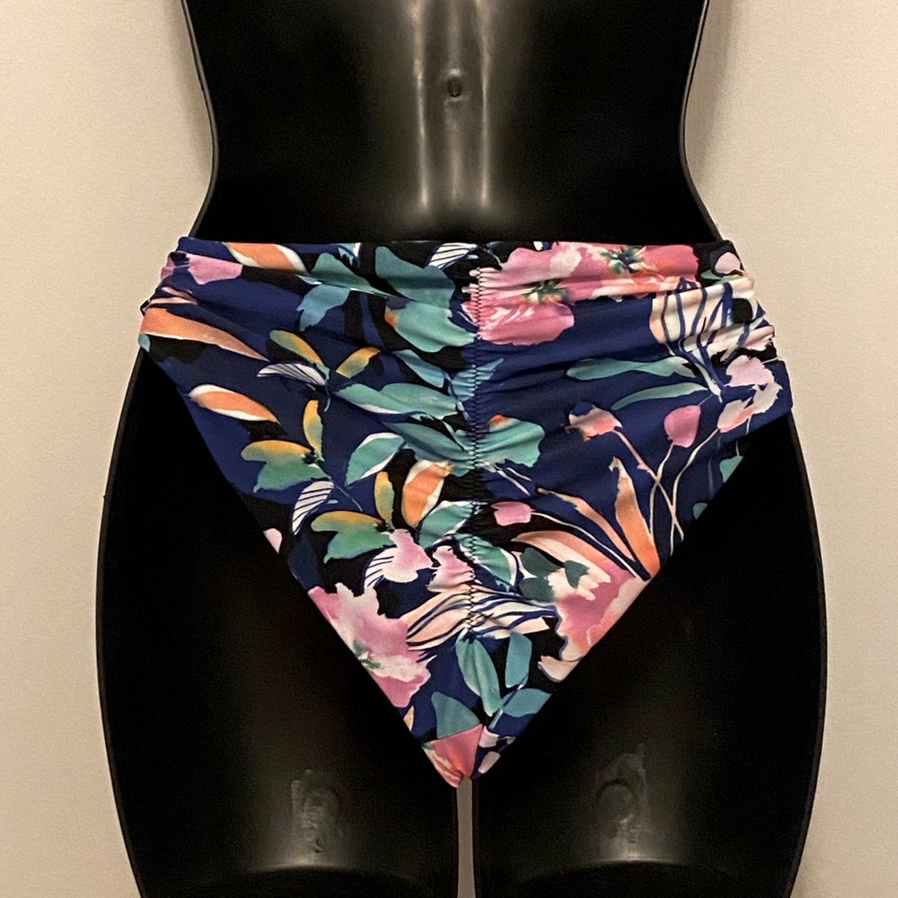NWT💙 Gathered Booty Heat Swim Bikini Bottoms - Picture 5 of 14